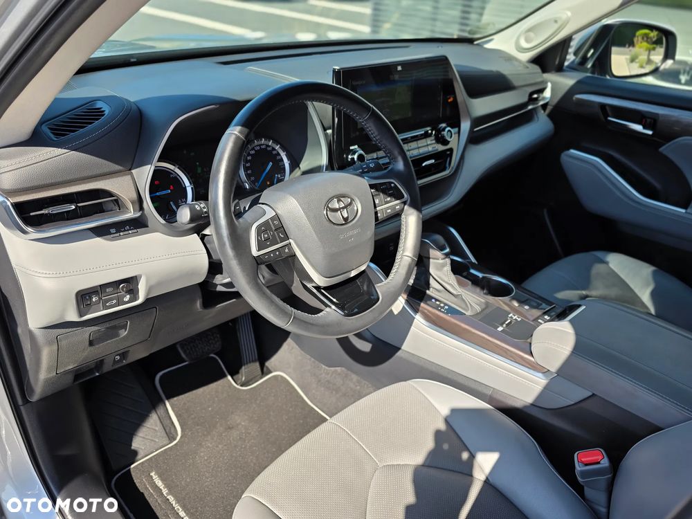 Toyota Highlander 2.5 Hybrid Executive Style - 23