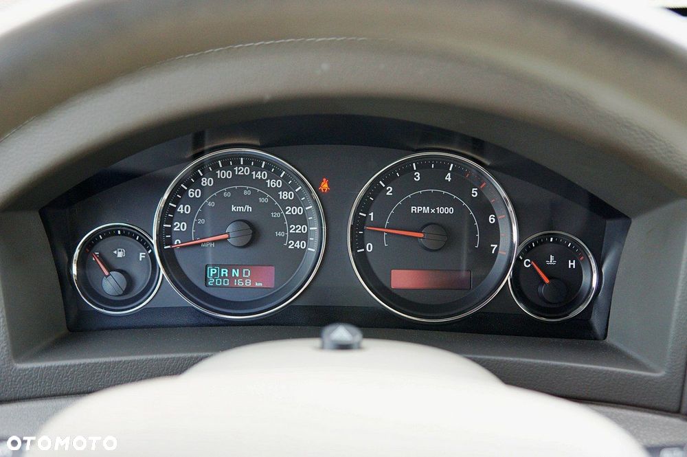 Jeep Grand Cherokee - 20