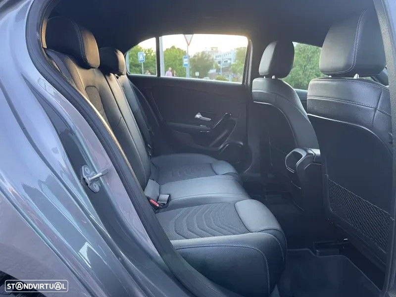 Mercedes-Benz A 180 d Style Plus Aut. - 49