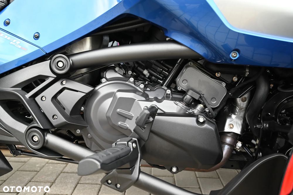 Can-Am Spyder - 11