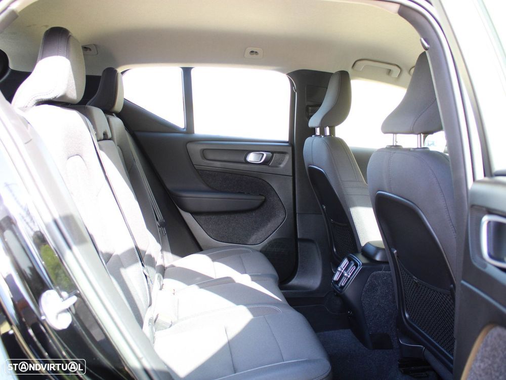 Volvo XC 40 1.5 T2 Momentum - 51