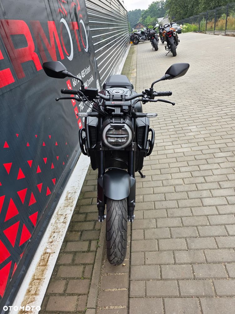 Honda CB - 15