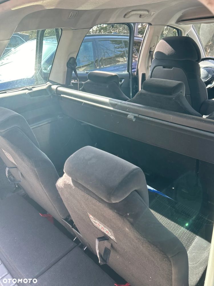 Citroën C4 Grand Picasso 2.0 HDi FAP 7-Sitzer ESG6 Exclusive - 12