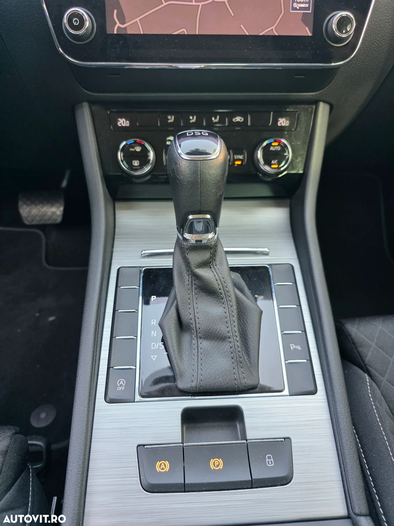 Skoda Superb 1.6 TDI DSG Ambition - 16