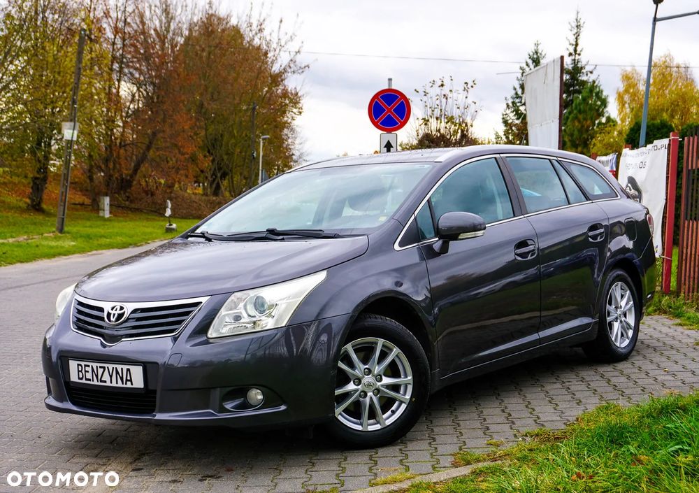 Toyota Avensis 1.8 Comfort - 2