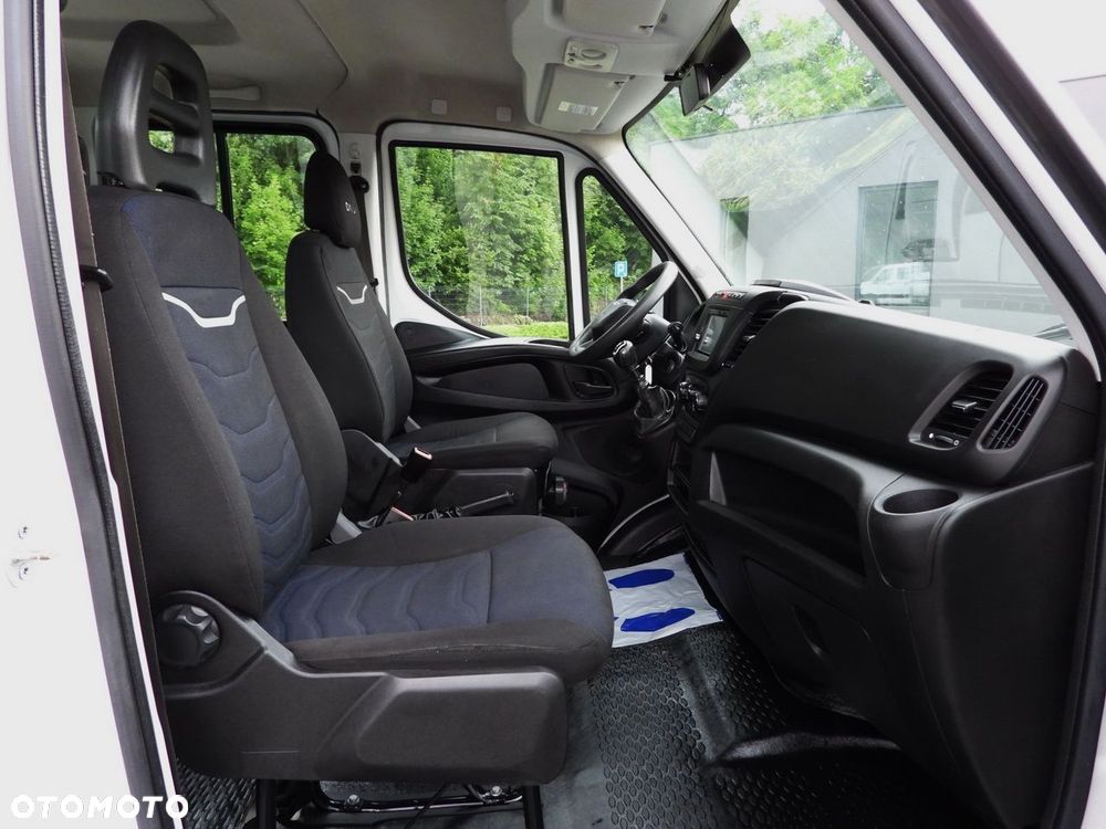 Iveco DAILY 35C16 WYWROTKA PODWÓJNA KABINA DOKA 6 MIEJSC TEMPOMAT NAWIGACJA BLIŹNIACZE KOŁA KLIMATYZACJA HDS - 41