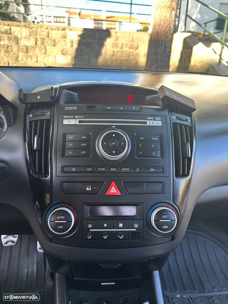 Kia Ceed 1.6 CRDi - 11