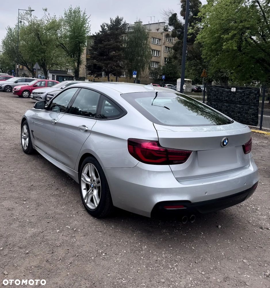 BMW 3GT 330i xDrive M Sport - 13