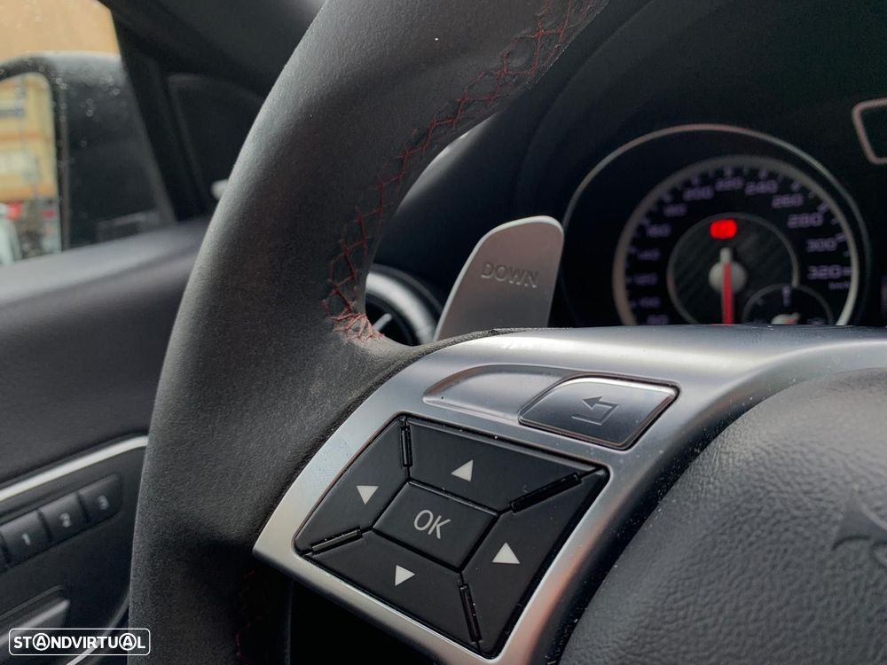 Mercedes-Benz CLA 45 AMG 4-Matic - 25