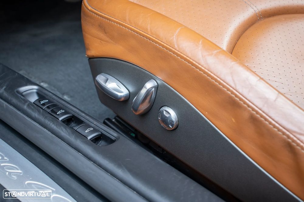 Porsche 911 (997) Targa 4S - 11