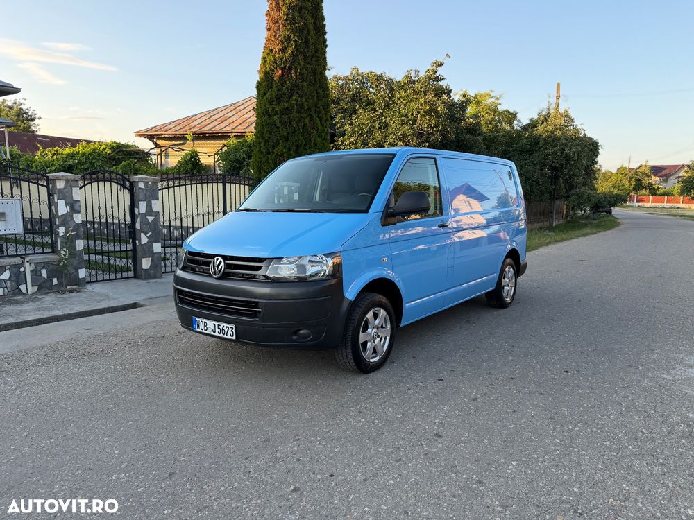 Volkswagen Transporter - 1