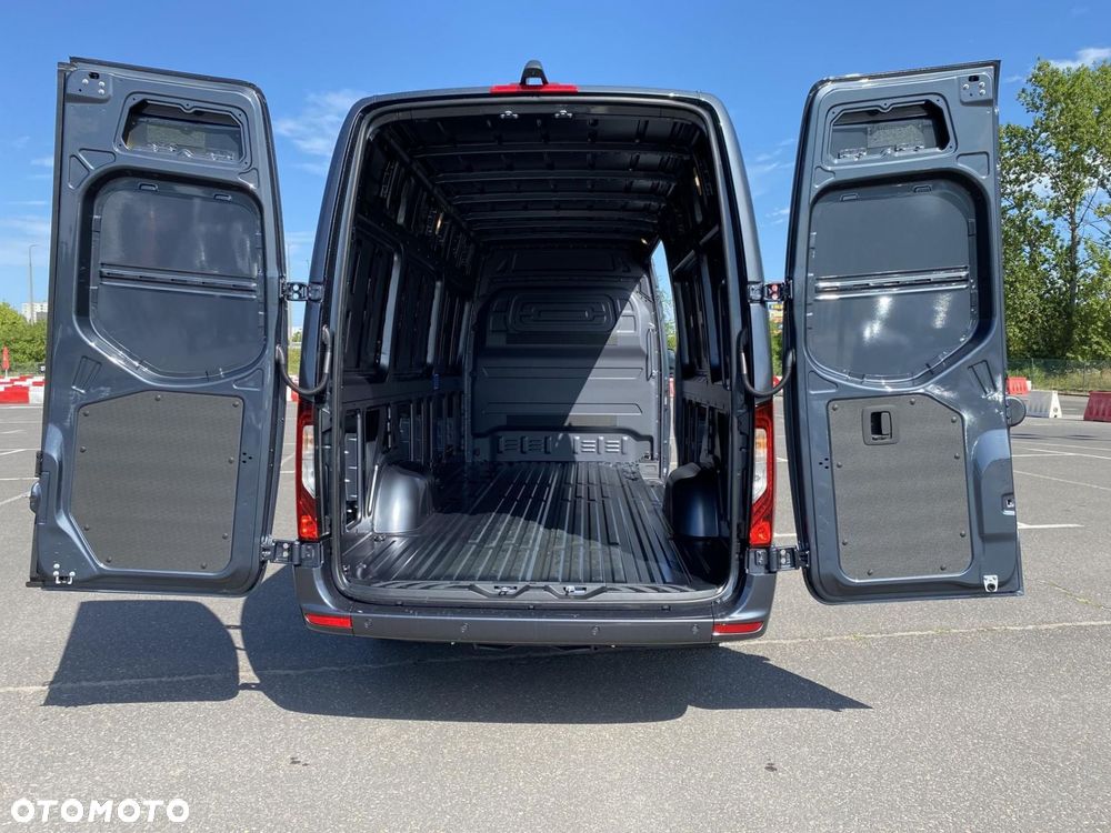 Mercedes-Benz Sprinter - 19