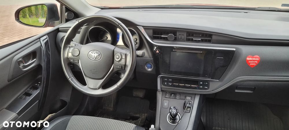 Toyota Auris Hybrid 135 Prestige - 13