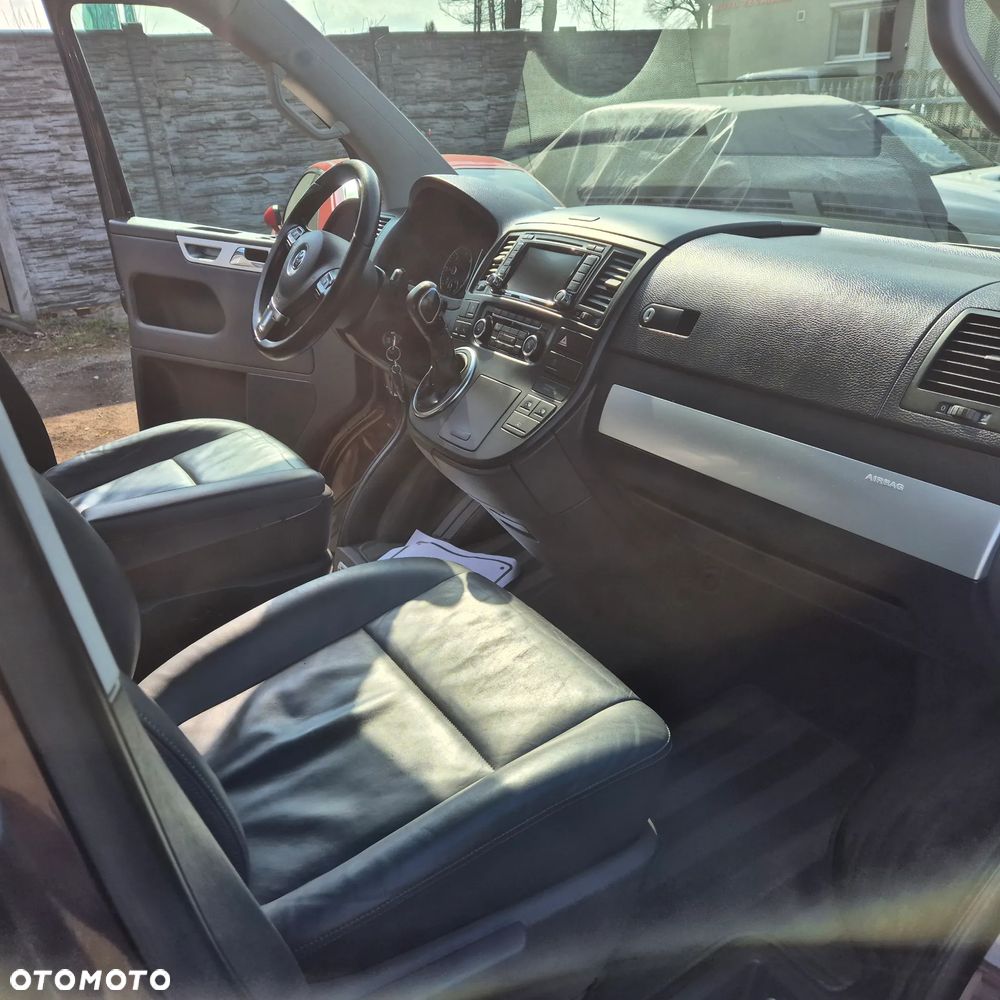Volkswagen Multivan - 8
