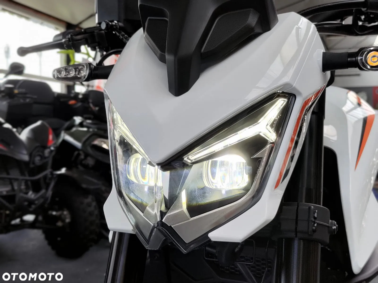 QJMOTOR TRX 125 - 12