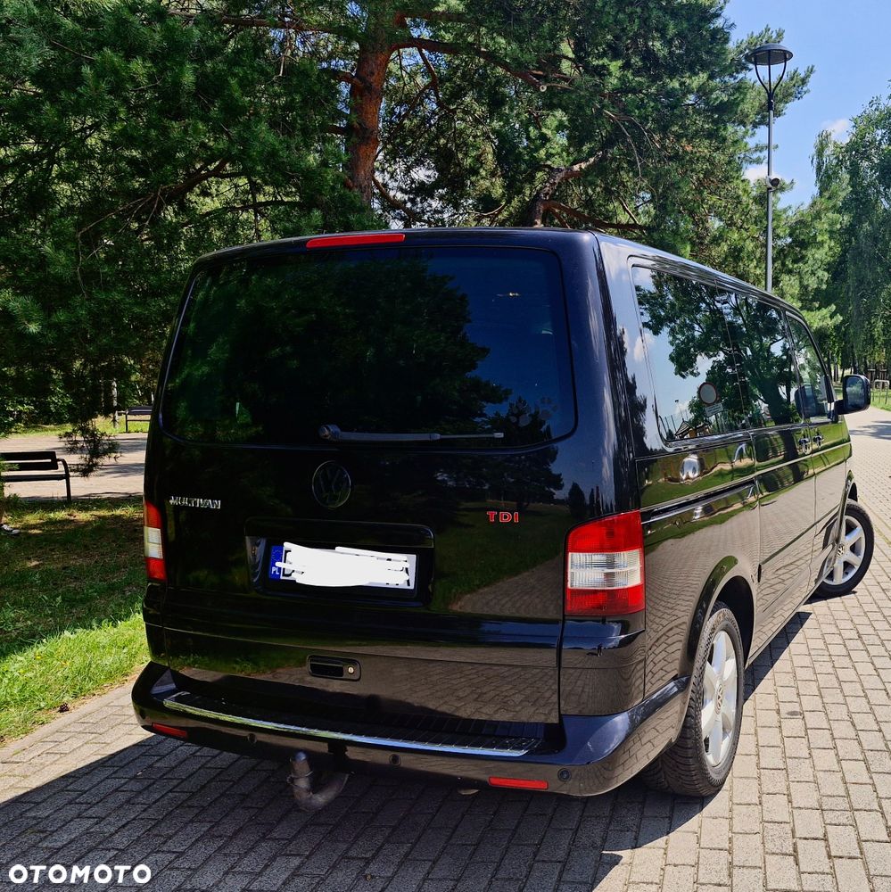 Volkswagen Multivan - 2