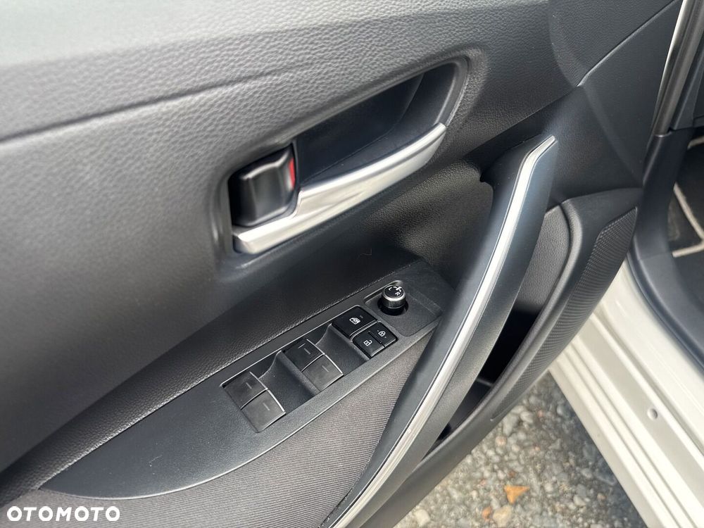 Toyota Corolla 1.8 Hybrid Comfort - 18
