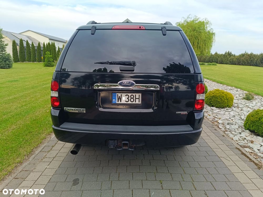 Ford Explorer 4.6 4WD - 6