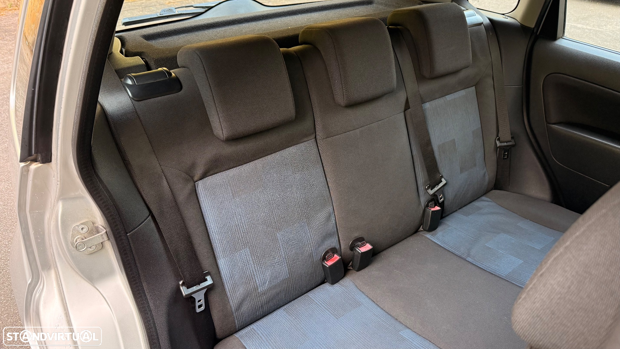 Ford Fiesta 1.25 Trend - 32