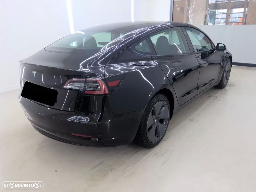 Tesla Model 3 Standard Range Plus RWD - 3