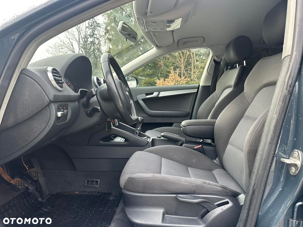 Audi A3 Sportback 2.0 TDI DPF Ambiente - 17