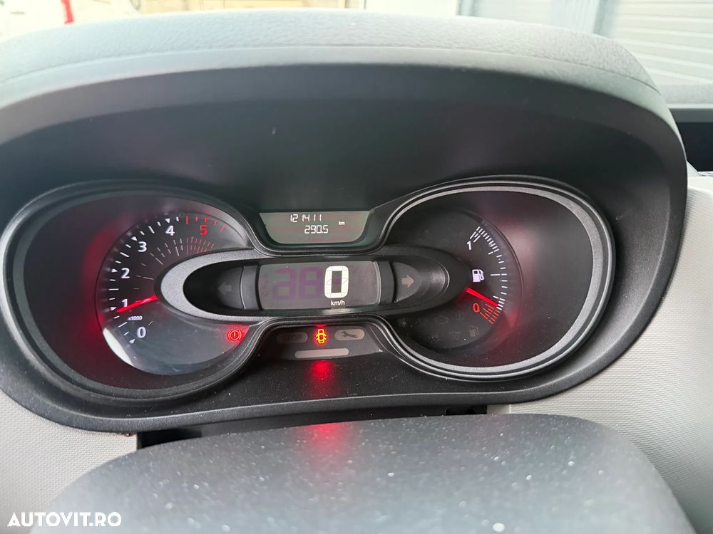 Renault Trafic - 17