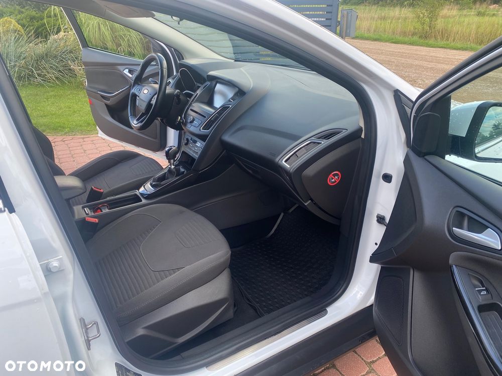 Ford Focus - 8