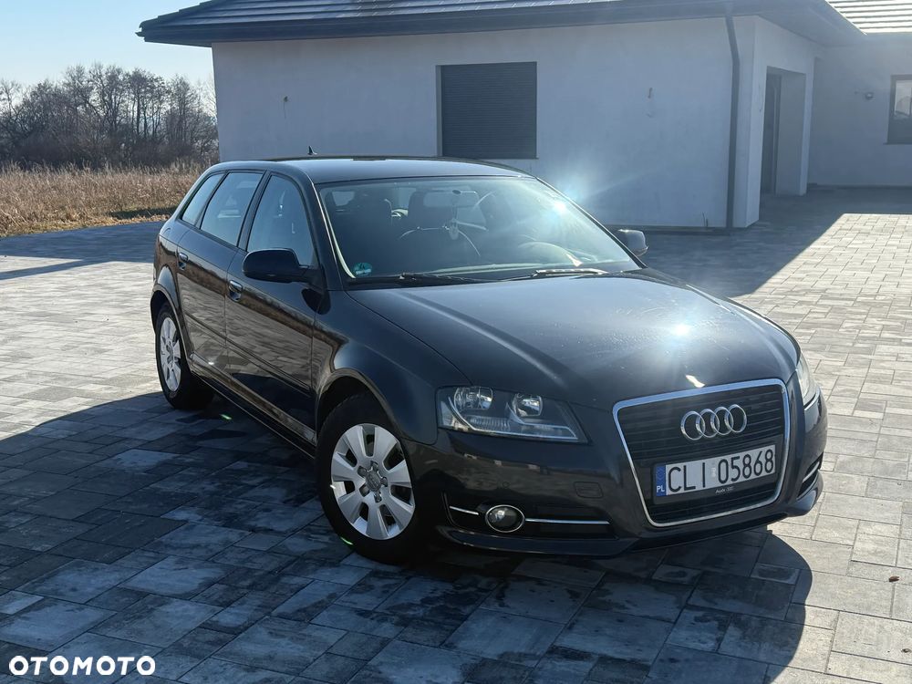 Audi A3 Sportback - 2