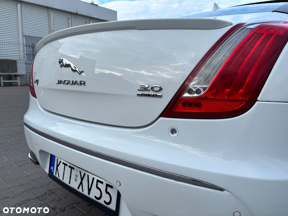 Jaguar XJ 3.0 T AWD R-Sport - 6