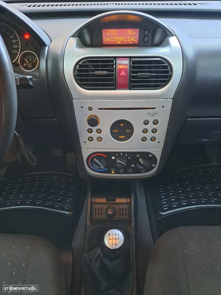 Opel Corsa 1.2 16V Enjoy - 9