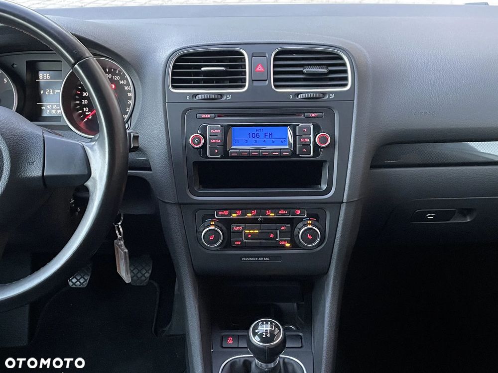Volkswagen Golf 1.4 Comfortline - 27