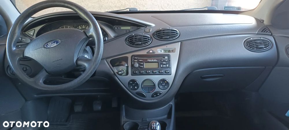 Ford Focus 1.6 X100 - 7