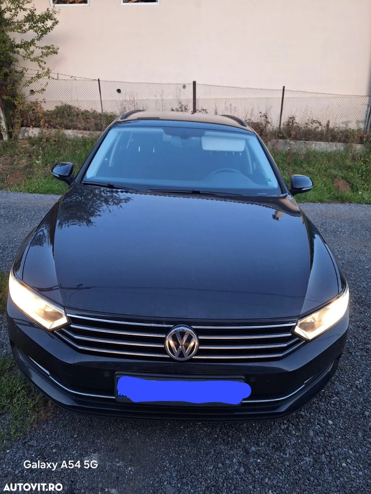 Volkswagen Passat - 1