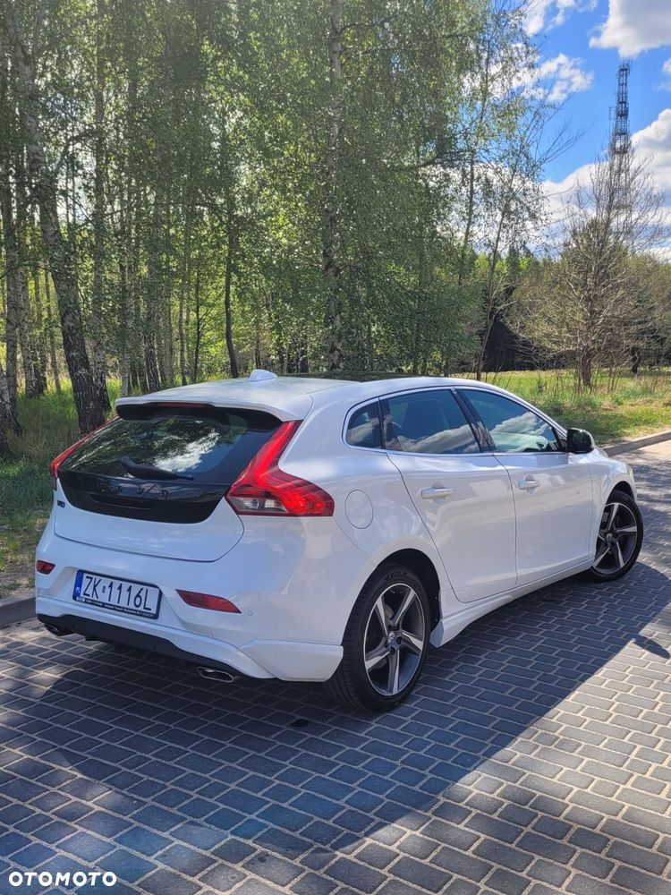 Volvo V40 D3 R Design - 10