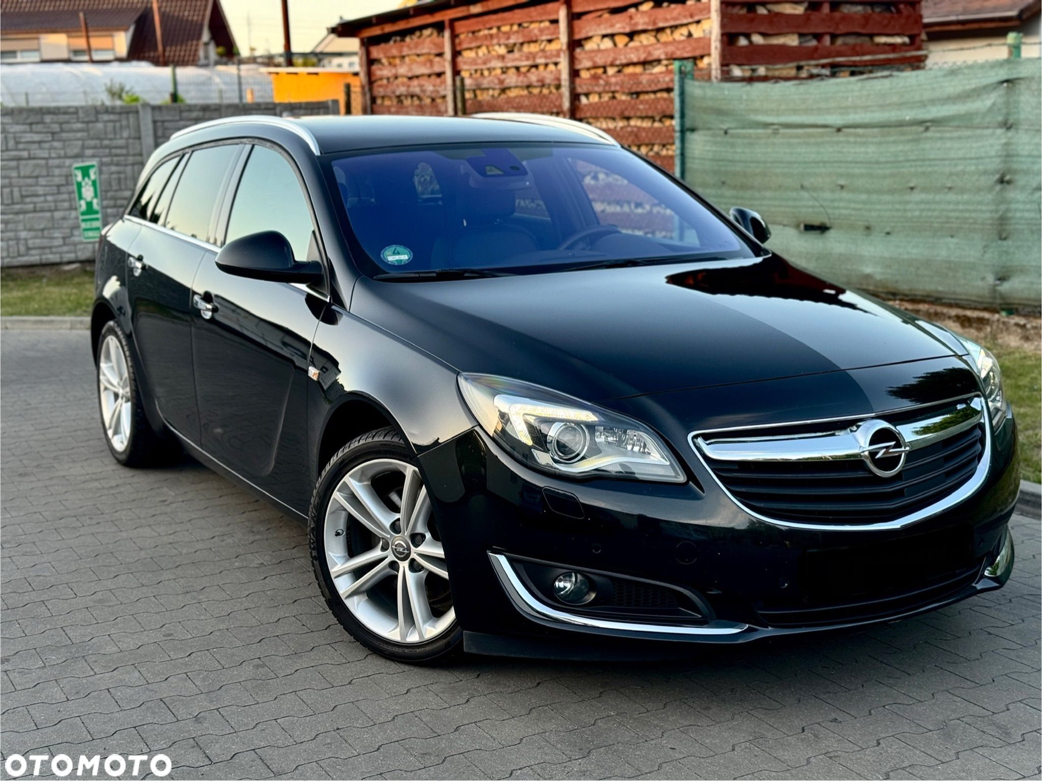 Opel Insignia Sports Tourer 2.0 Diesel Ultimate Exclusive - 1