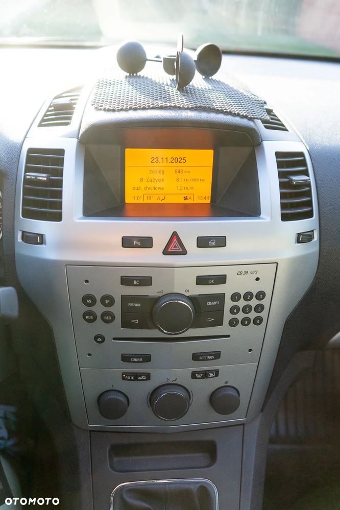 Opel Zafira 1.9 CDTI Essentia - 10