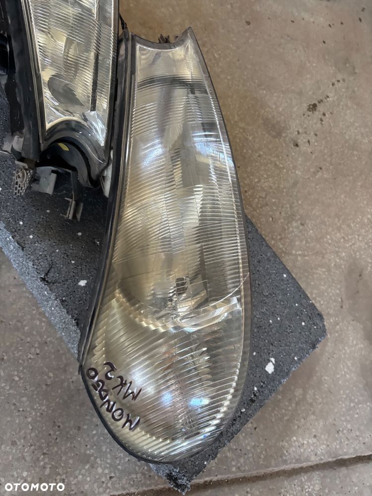 Lampa lewa lub prawa przód Ford Mondeo Mk2 - 3