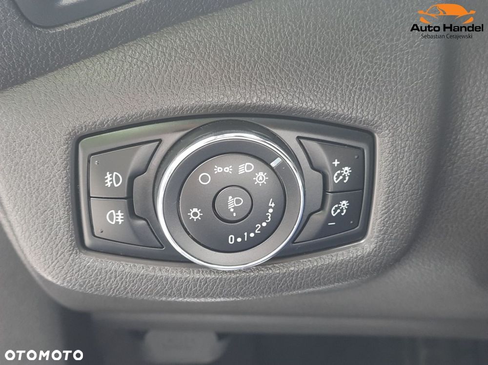 Ford Tourneo Connect 1.5 TDCi Start-Stop Titanium - 17