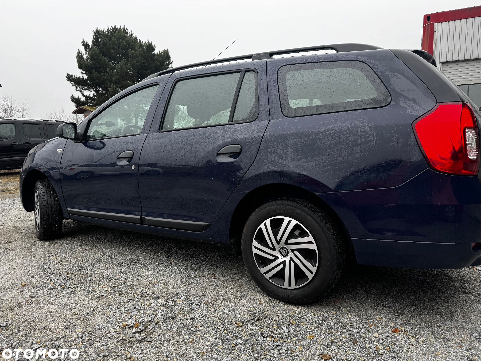 Dacia Logan MCV 1.2 16V 75 Ambiance - 17