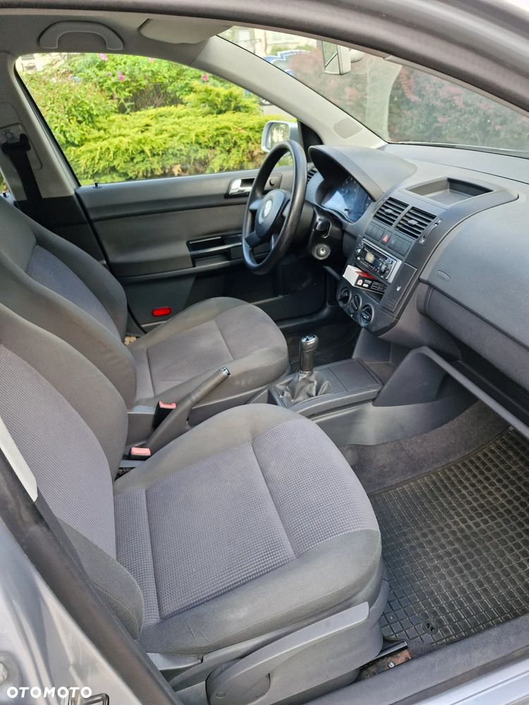Volkswagen Polo 1.4 16V Comfortline - 7
