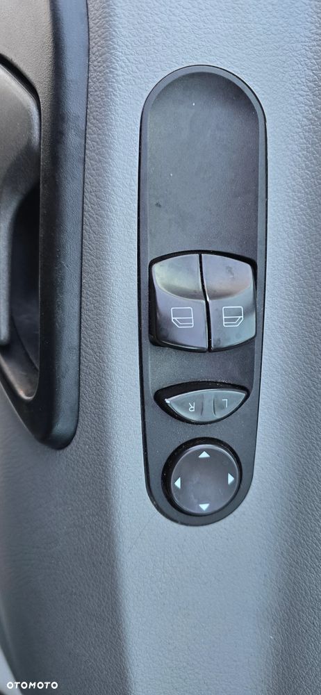 Mercedes-Benz Sprinter 319 - 8