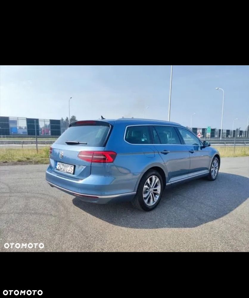 Volkswagen Passat 2.0 TDI SCR Highline - 14