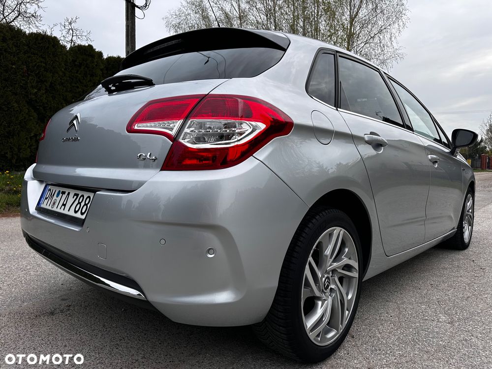 Citroën C4 VTi 120 Exclusive - 3