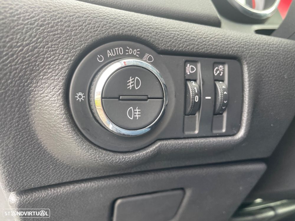 Opel Astra GTC 1.4 Turbo ecoFLEX S&S - 17