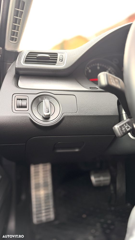 Volkswagen Passat 2.0 TDI SCR DSG BlueMotion Highline - 16