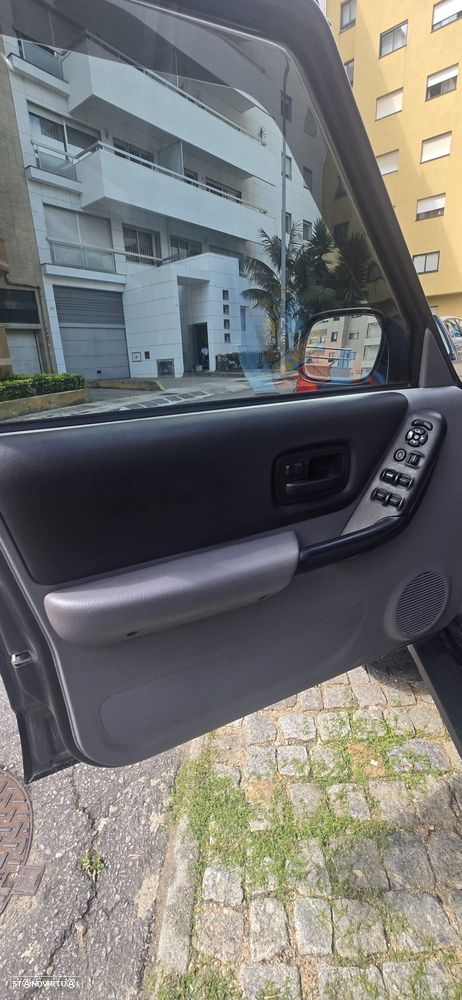 Jeep Cherokee 2.5 TD Classic - 24