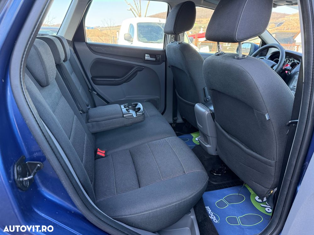 Ford Focus 1.6 16V Titanium - 6