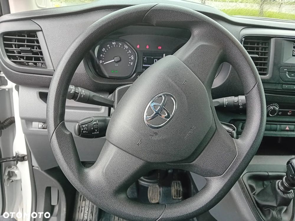 Toyota ProAce Kombi 2.0 D-4D Medium 2,8t - 21