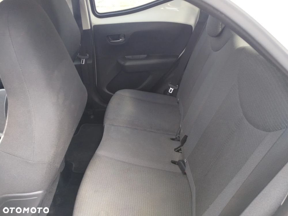 Toyota Aygo x-play - 9