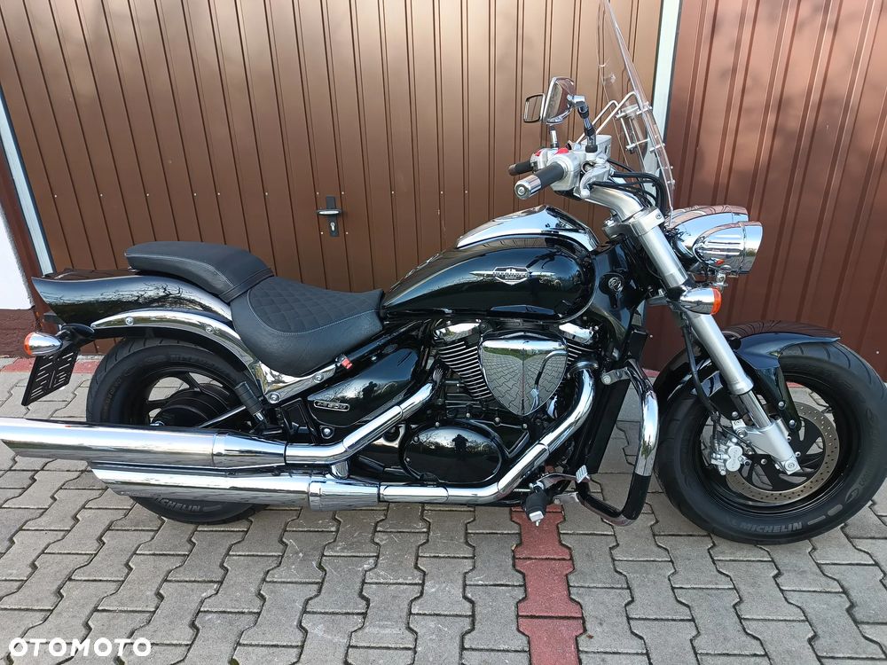 Suzuki Intruder - 5